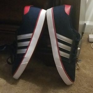 Adidas VS skate